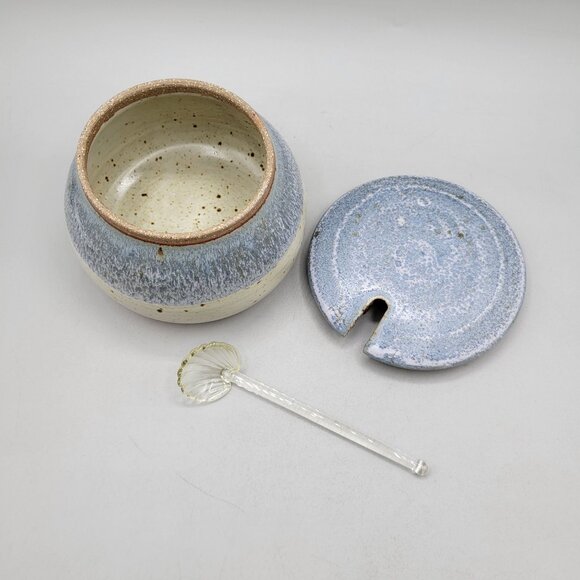 Blue Spruce Pottery Studio Condiment or Honey Pot With Lid and Glass Spoon - Picture 2 of 8